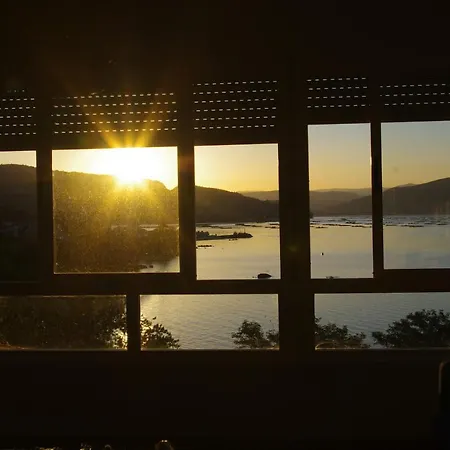 Atico Apto Nino Do Corvo - - Cangas Apartamento *