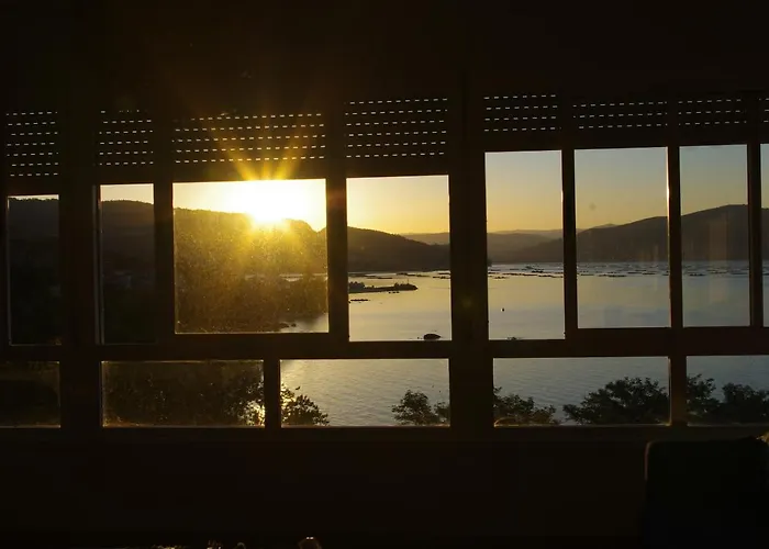 Atico Apto Nino Do Corvo - - Cangas Apartamento *